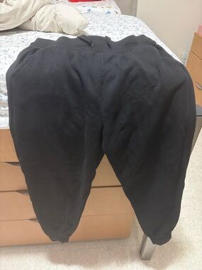 Men's Black Jogger Sweatpants - Minimal Everyday Comfort